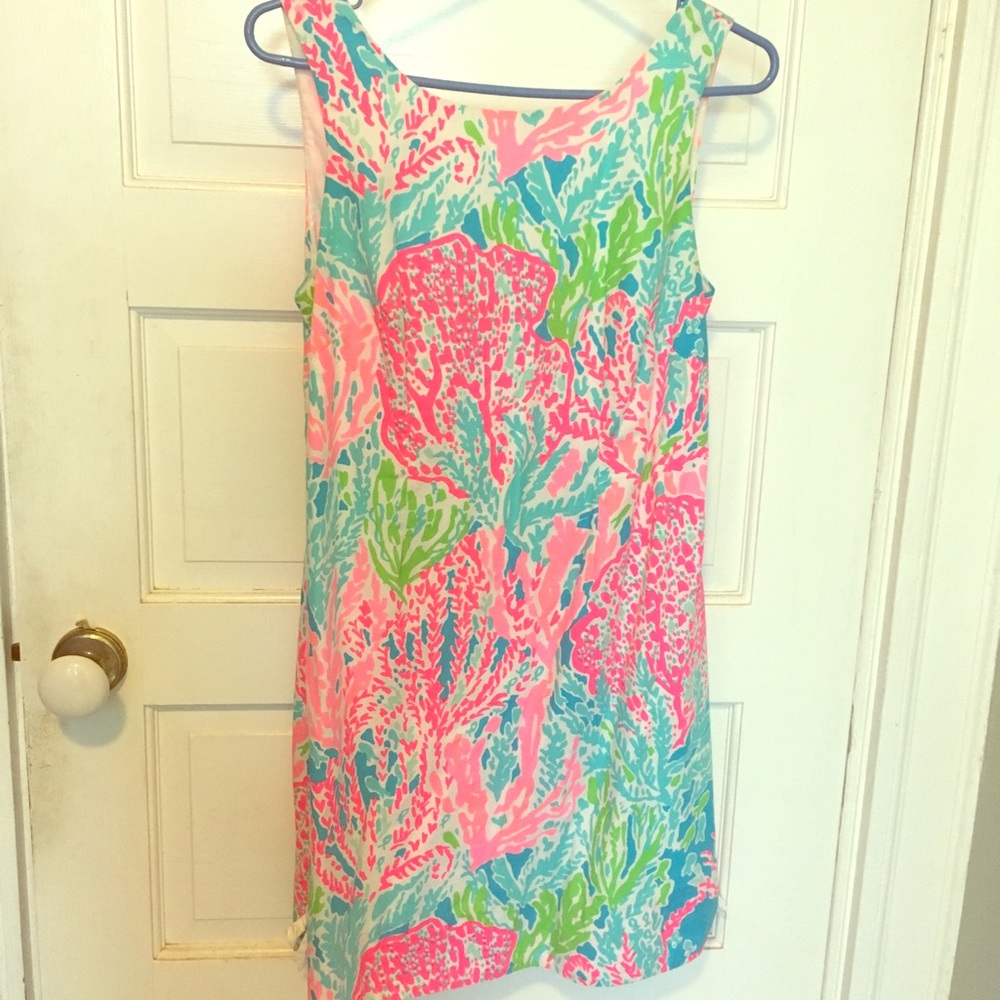 Lily Pullitzer summery knee-length cocktail dresss